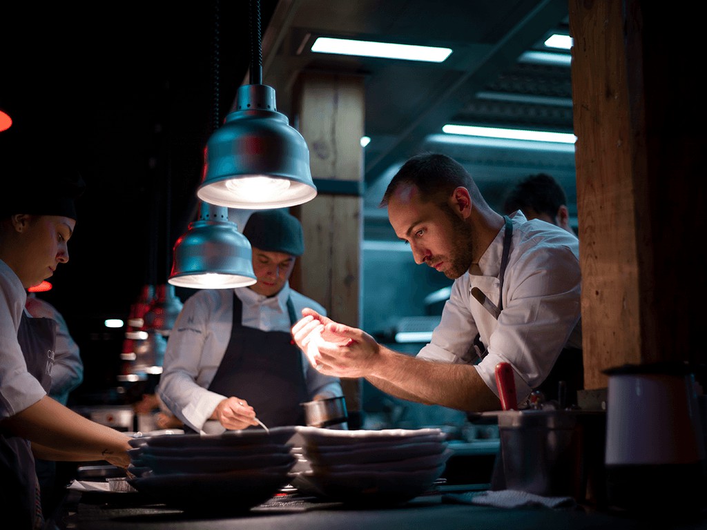 Holistic Risk Management for Hotel Owners